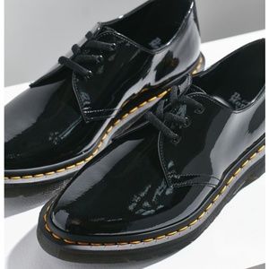 Dr. Martens Patent Dupree oxfords black
